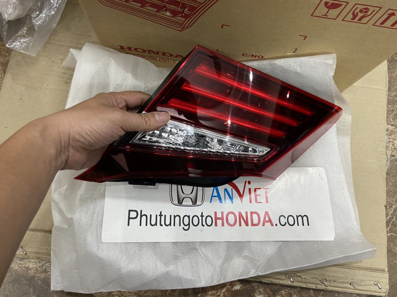 Đèn lái sau xe Honda ACCORD 2016-2018